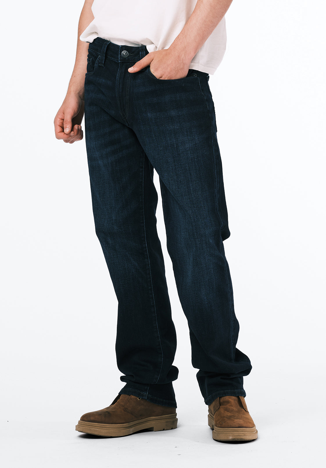Relaxed Straight Driven Men's Jeans in Authentic Indigo - BM22137