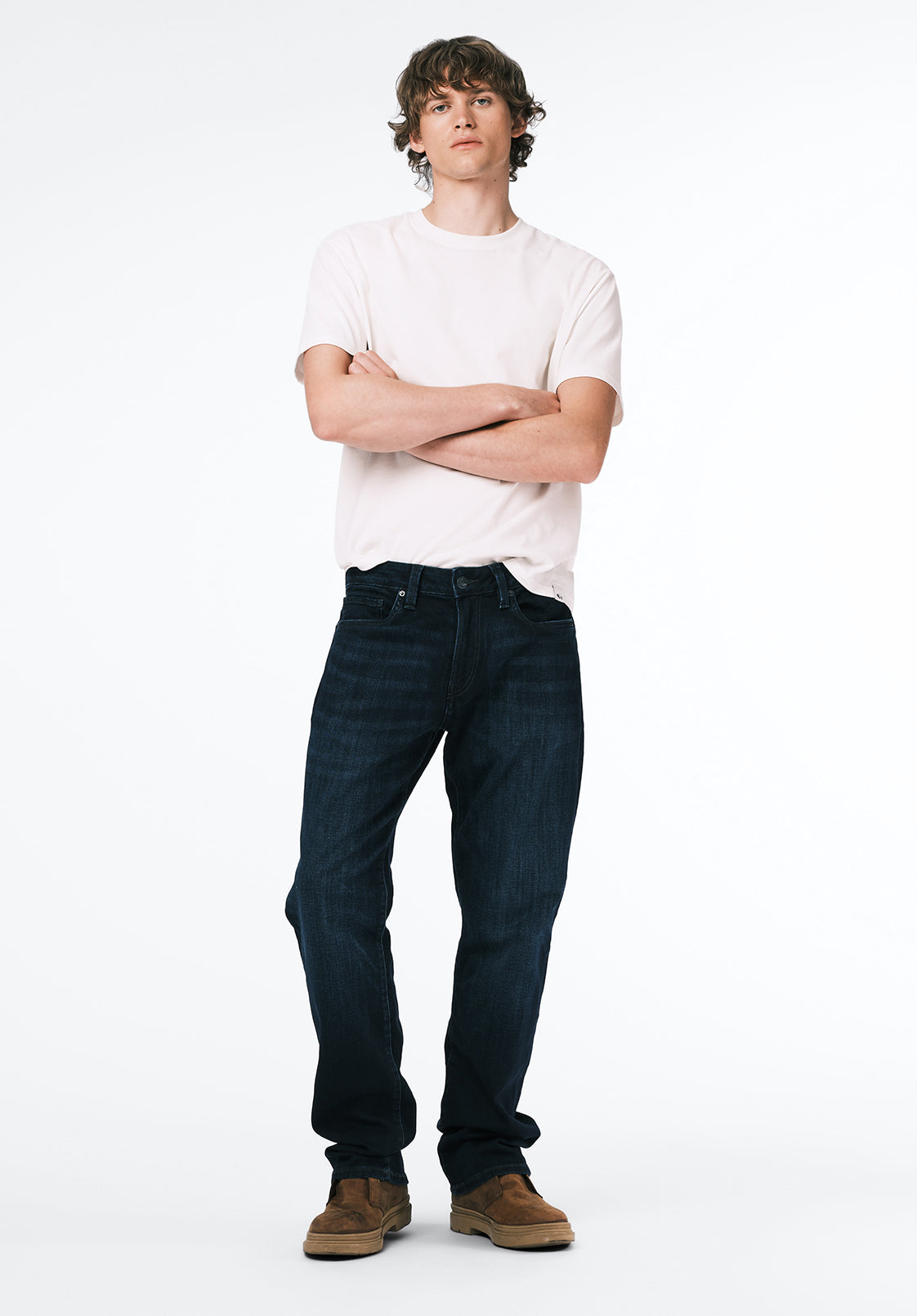 Relaxed Straight Driven Men's Jeans in Authentic Indigo - BM22137