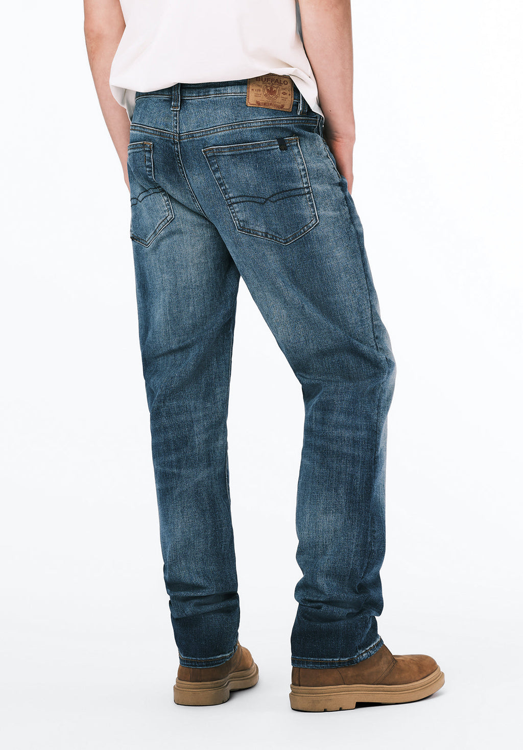 Relaxed Straight Driven Men's Jeans in Sanded Blue - BM22641